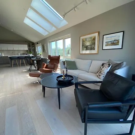 Apartament Centrally Located In Leknes, Right In The Middle Of Lofoten Vestvagoy