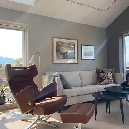 Centrally Located In Leknes, Right In The Middle Of Lofoten * Vestvagoy