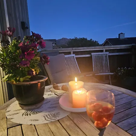 Centrally Located In Leknes, Right In The Middle Of Lofoten *